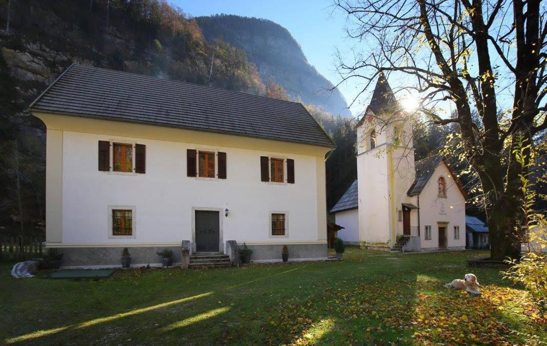 Pocitnisko Stanovanje Pri Cerkvi Trenta Exterior foto